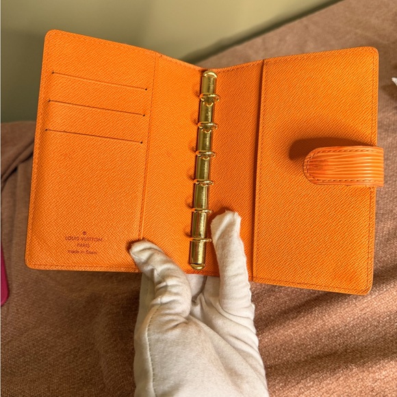 Louis Vuitton Vibrant Orange Epi Leather Agenda - Picture 7 of 15